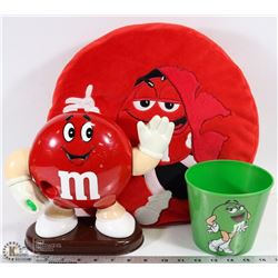 FLAT OF M&M CHARACTER ITEMS