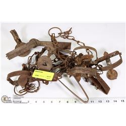 COLLECTION OF VINTAGE HUNTING TRAPS