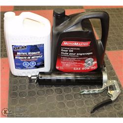 BOX WITH MOTOMASTER GEAR OIL AND GREASE GUN