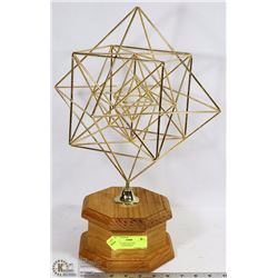 ROTATING DECORATIVE CONVERSATION PIECE