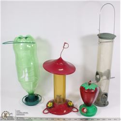 BOX OF BIRD AND HUMMINGBIRD FEEDERS