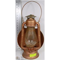 ANTIQUE WIND PROOF BEACON GAS LANTERN