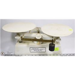 VINTAGE DETECTO SCALE