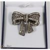 Image 1 : BOW TIE ENAMEL & RHINESTONE BROOCH