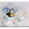 Image 1 : VINTAGE 1950S CERAMIC BABY BOOTIES FLOWER POTS