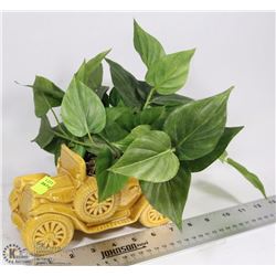 VINTAGE CAR PLANTER