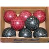 Image 1 : SET OF 8 LAWN BOWLING BALLS