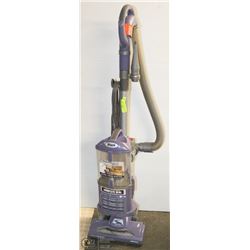 SHARK NAVIGATOR LIFT AWAY UPRIGHT VACUUM