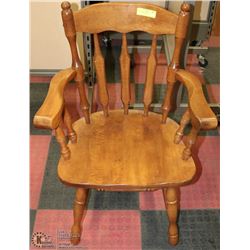 SOLID OAK ARM CHAIR