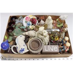 FLAT OF SMALL ORNAMENTS