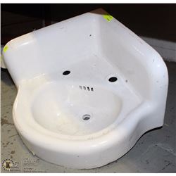 CAST IRON CORNER SINK W/ BACKSPLASH