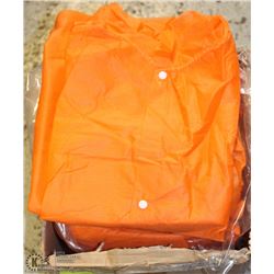 CASE OF 30 DISPOSABLE PROTECTIVE SHIRT-GOWNS