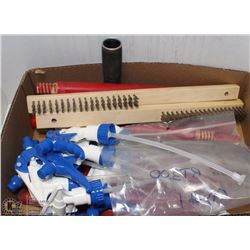 FLAT OF CLEANING MATERIALS