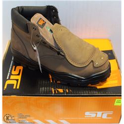 STC SIZE 10 LOW TOP LEATHER WORK BOOTS W/ EXTRA