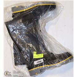 NEW SIZE 10 STEEL TOE RUBBER BOOTS