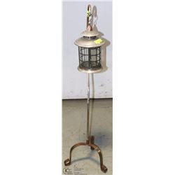 METAL HANGING LANTERN ON STAND