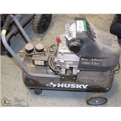 HUSKY 8 GAL 1.5 HP 125 PSI AIR COMPRESSOR