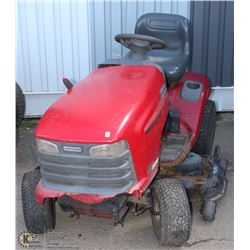 CRAFTSMAN DLT2000 TRACTOR *NEEDS REPAIR*