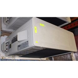CARRIER 38MBQ018---301-- COOLING AND HEATING SPLIT