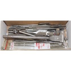 LOT OF ASSORTED SIZE WING BITS