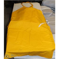 LOT OF 10 SPLASH RESISTANT DISPOSABLE APRONS