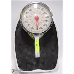 BATHROOM SCALE