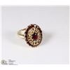 Image 1 : 10K YELLOW GOLD AND GARNET RING WITH COA