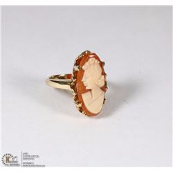 10K YELLOW GOLD AND ONE SHELL CAMEO RING WITH COA