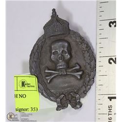 GERMAN WWII BADGE WITH NO DISC ON BACK