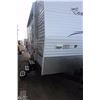 Image 6 : 2007 COACHMAN 23FKS TRAVEL TRAILER W/ SLIDE