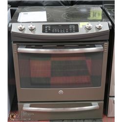 30" GE 5 BURNER CONVECTION SLIDE IN  STOVE WITH
