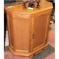 MAPLE HALL STAND WITH DOOR 14"X29"X31"H