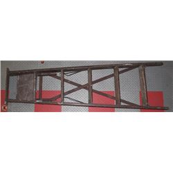 VINTAGE 6' WOOD STEP LADDER