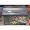 Image 1 : 10 GALLON AQUARIUM WITH CONTENTS