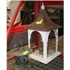 Image 1 : LARGE BIRD FEEDER 22" TALL AND DECORATIVE METAL