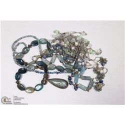 LARGE ESTATE VINTAGE NATURAL STONE JEWELLERY SET