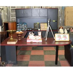 EXECUTIVE OFFICE DESK WITH HUTCH , LOCKING