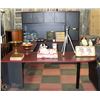 Image 1 : EXECUTIVE OFFICE DESK WITH HUTCH , LOCKING