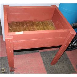 WOOD BROWN RAISED GARDEN PLANTER.SAND BOX