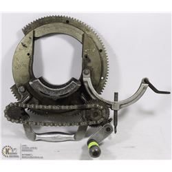 ANTIQUE MAINEY PIPE CRIMPER