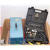 Image 1 : BOX WITH ASSORTED TOOLS INCL HEAT GUN AND MORE