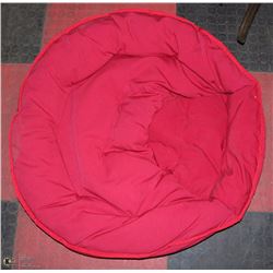 FOLDING BUCKET CHAIR RED