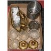Image 1 : FLAT WITH BRASS SHOT GLASSES AND MORE