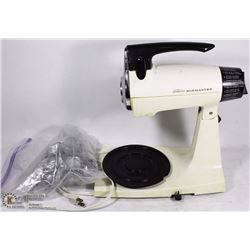 VINTAGE SUNBEAM MIXMASTER COMES WITH 8 ATTACHMENTS