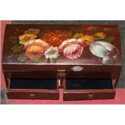 LARGE VINTAGE HAND PAINTED JEWELLERY BOX