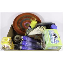 BOX OF ASSORTED HOUSEHOLD ITEMS INCL VINTAGE