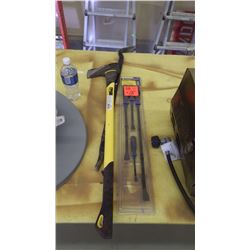 1 - 4 lb log splitter with fibreglass handle and 36" H.D. pry bar and new powerfast pry bar set