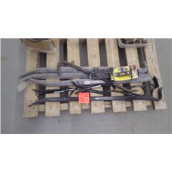 Grouping of new and used pry bars 12" to 36"