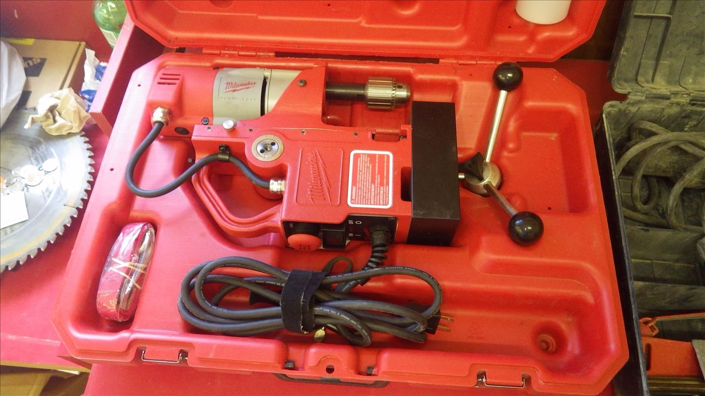 Milwaukee Cat. No. 427020 compact drill press (new