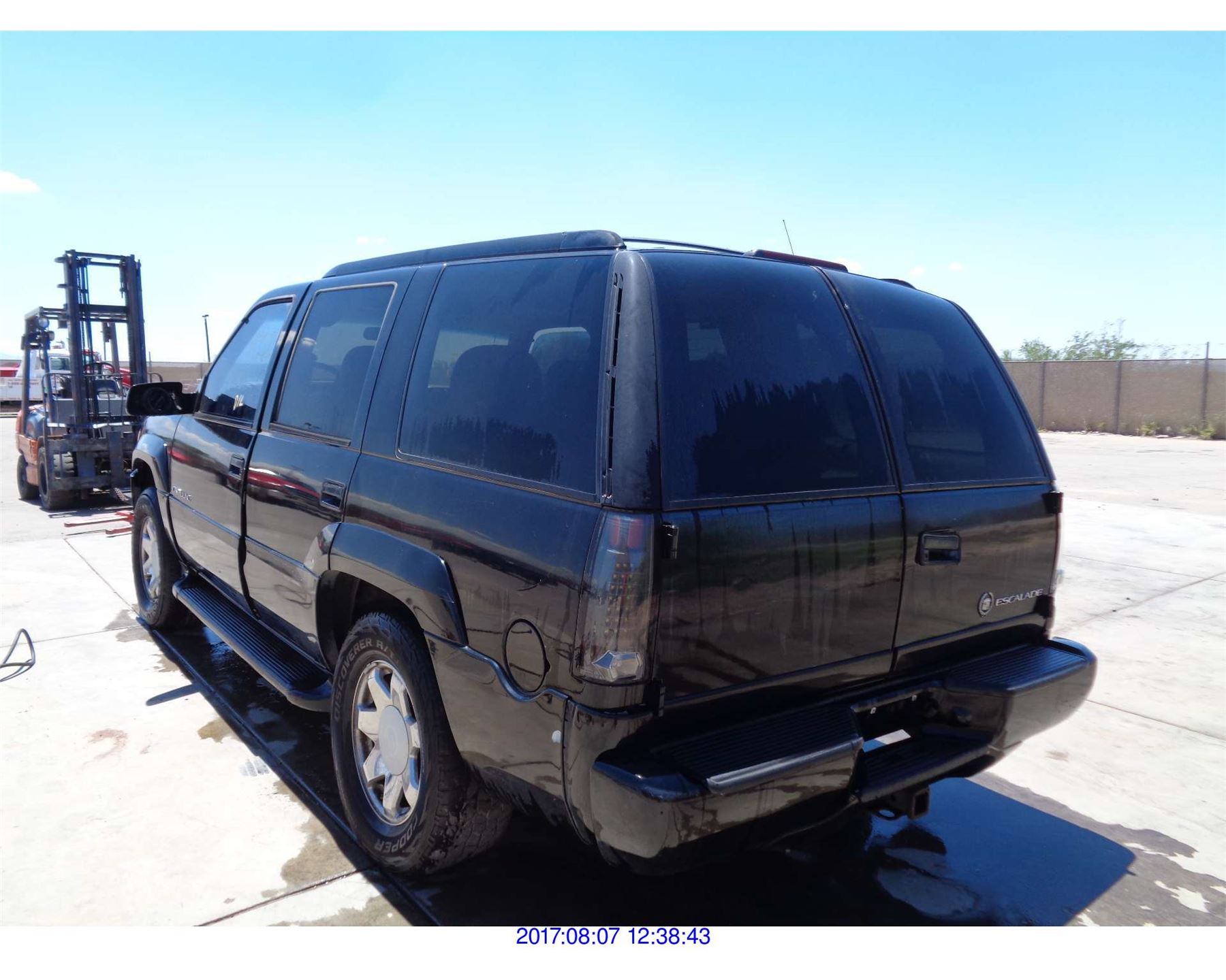 2000 CADILLAC ESCALADE
